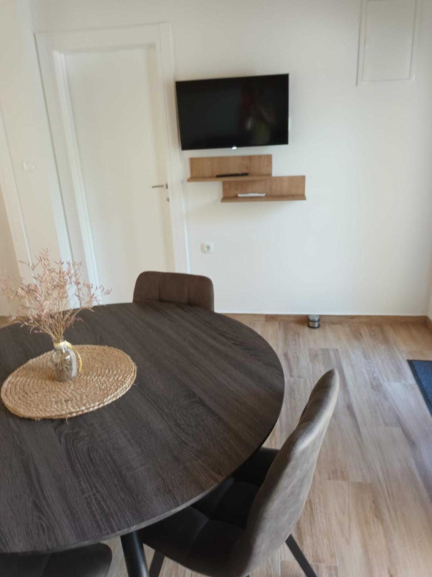 Apartment Mrkic Біоград-на-Мору Екстер'єр фото